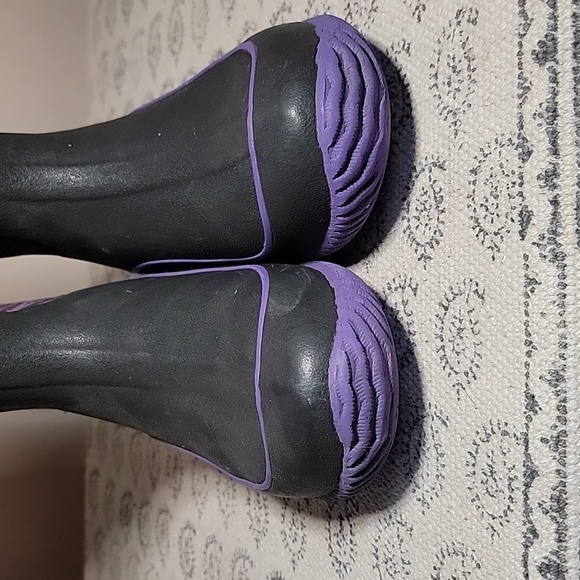 Girls Size 4 Muck Boots Purple Zebra ๐ Print - Picture 4 of 5